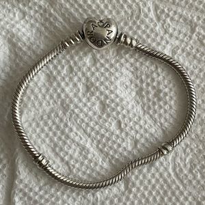 Pandora Moments Heart Clasp Snake Chain Bracelet